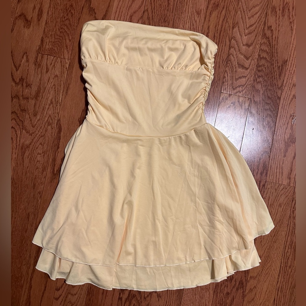 Elegant Yellow Strapless Dress